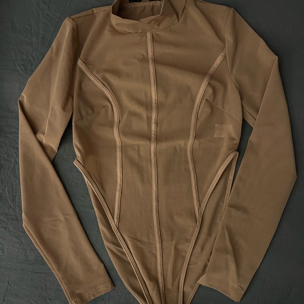 Elegant Tan Long-Sleeve Bodysuit